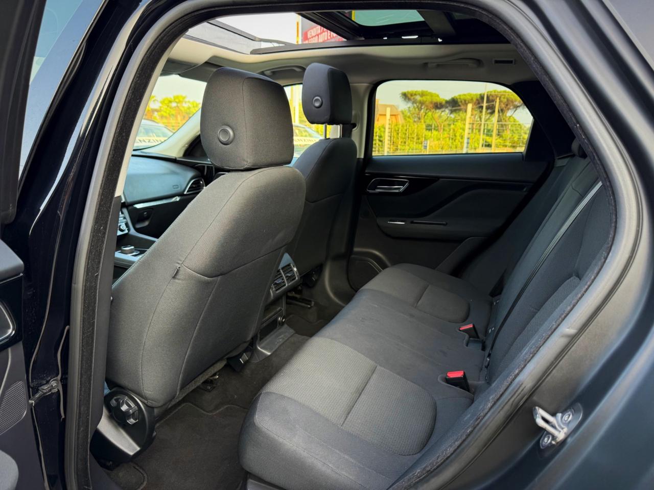 Jaguar F-Pace 2.0 D 180 CV AWD aut. Portfolio Garanzia 12 Mesi