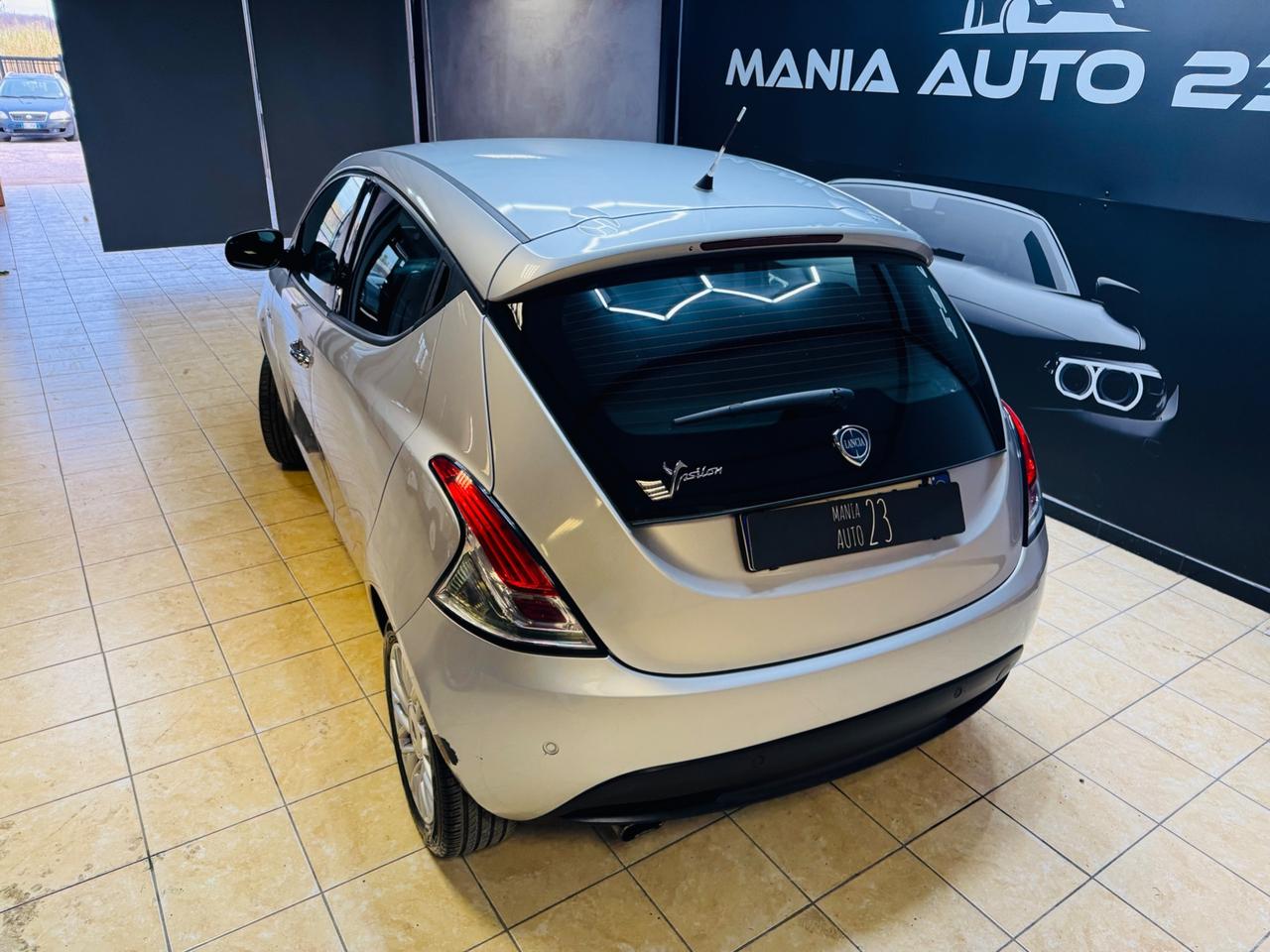 Lancia Ypsilon 1.2 69 CV 5 porte GPL Ecochic Platinum*NEOPATENTATI*