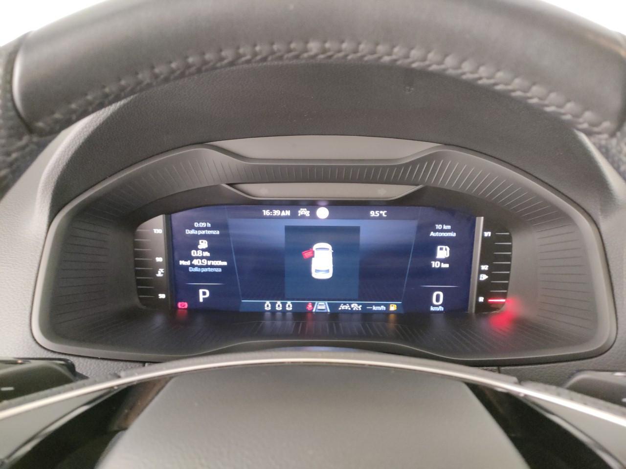 SKODA Karoq 2.0 tdi evo Executive 150cv dsg