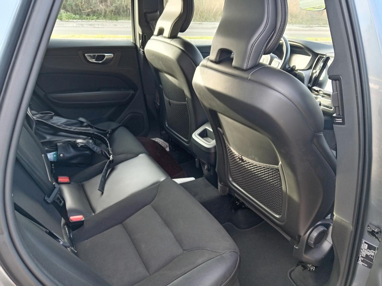 Volvo XC 60 XC60 B4 (d) AWD Geartronic Inscription