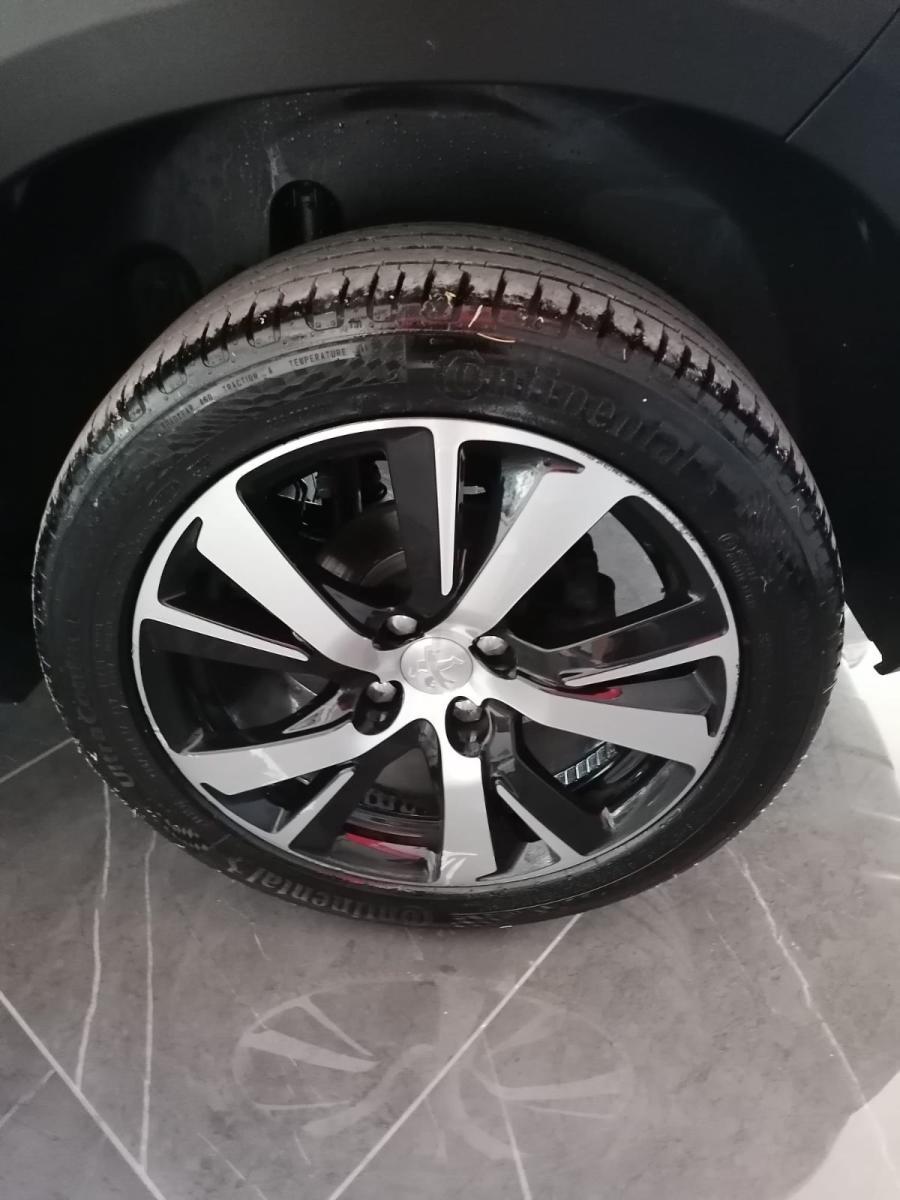 PEUGEOT - 2008 - BlueHDi 120 S&S Allure