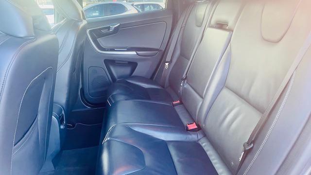 VOLVO XC60 D4 AWD Geartronic R-design N1 *IVA deducibile