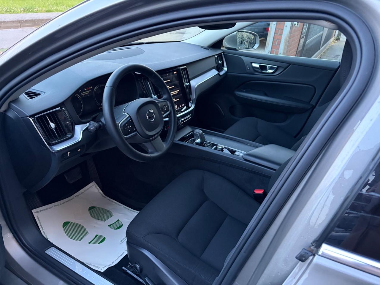 Volvo V60 B4 (d) Geartronic Momentum Business Pro