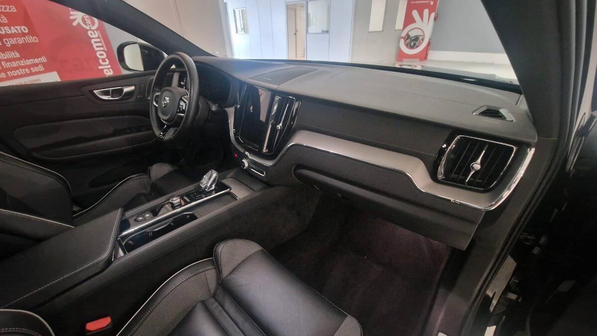 Volvo XC60 2.0 t6 phev Ultra Black Edition awd auto