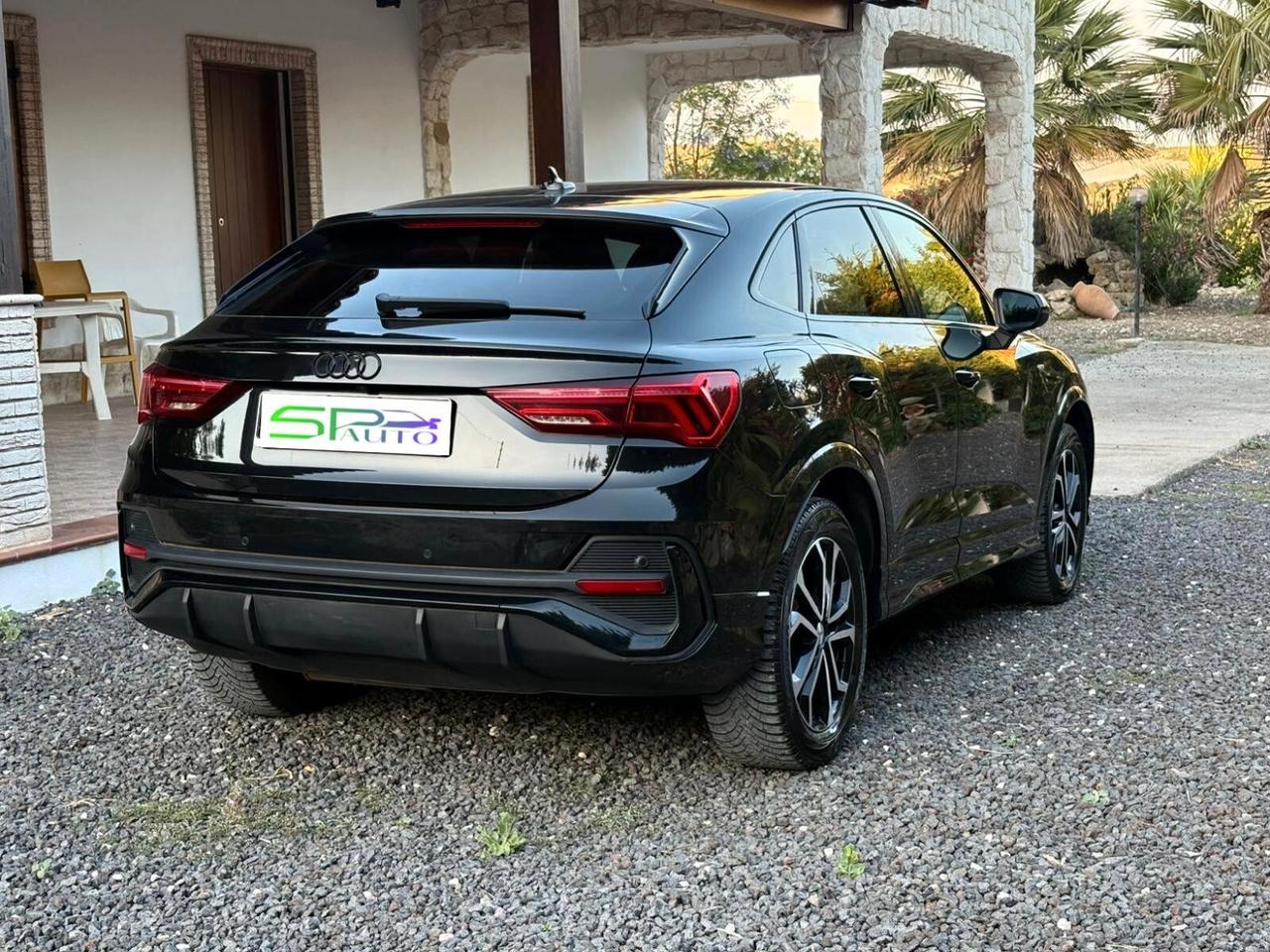 Audi Q3 SPB S line edition Identity Black S tronic