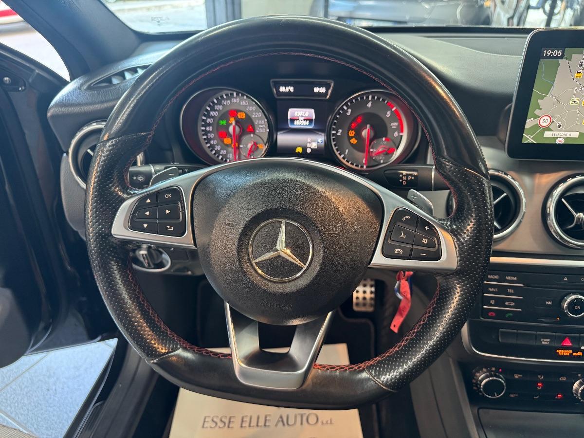 MERCEDES GLA 200 d Automatic AMG TETTO/ RETROCAMERA/ NAVI