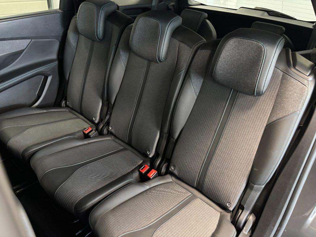 Peugeot 5008 7 Posti EAT8 Allure Pack 1.5 Diesel