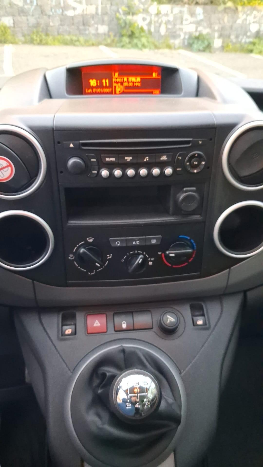 Citroen Berlingo Pianale ribassato con rampa disabili in carrozzina