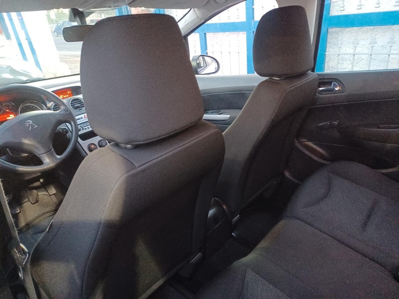 Peugeot 308 1.6 HDi ANNO 2013