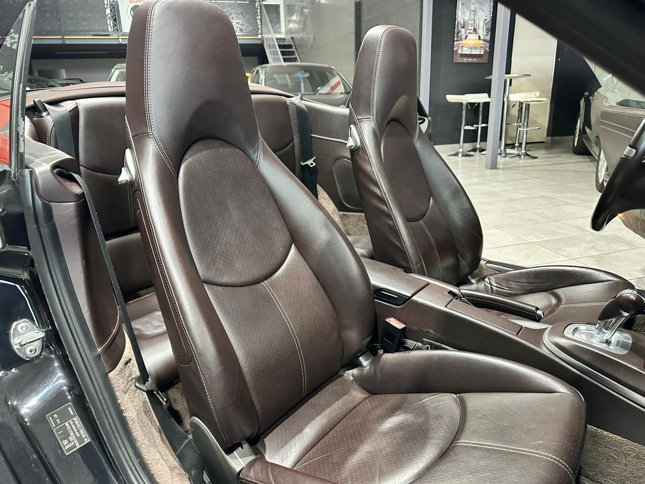 Porsche 911 Carrera 4 Cabriolet