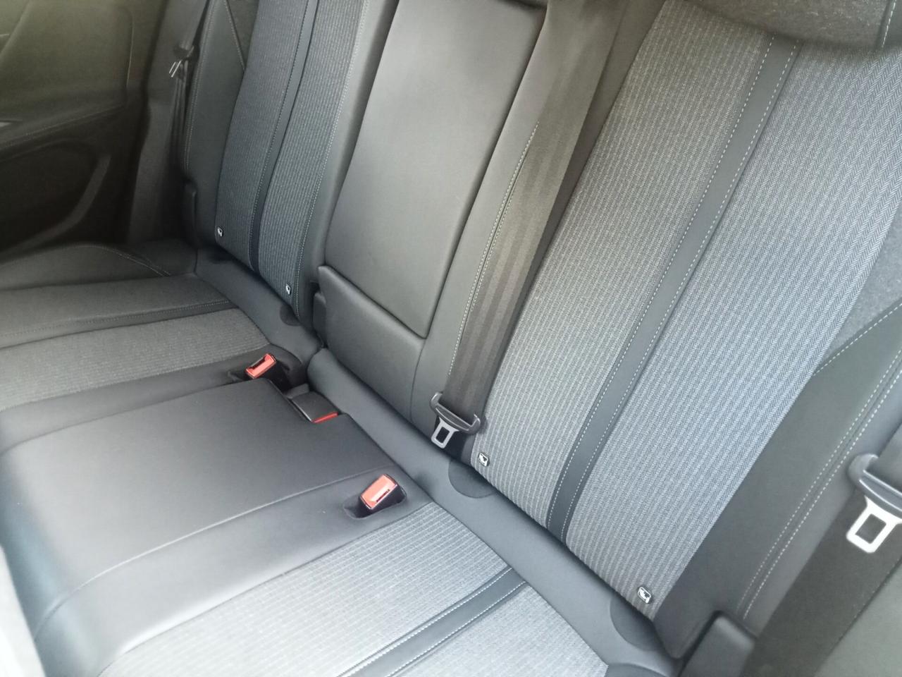 Peugeot 3008 BlueHDi 130 S&S Allure Pack