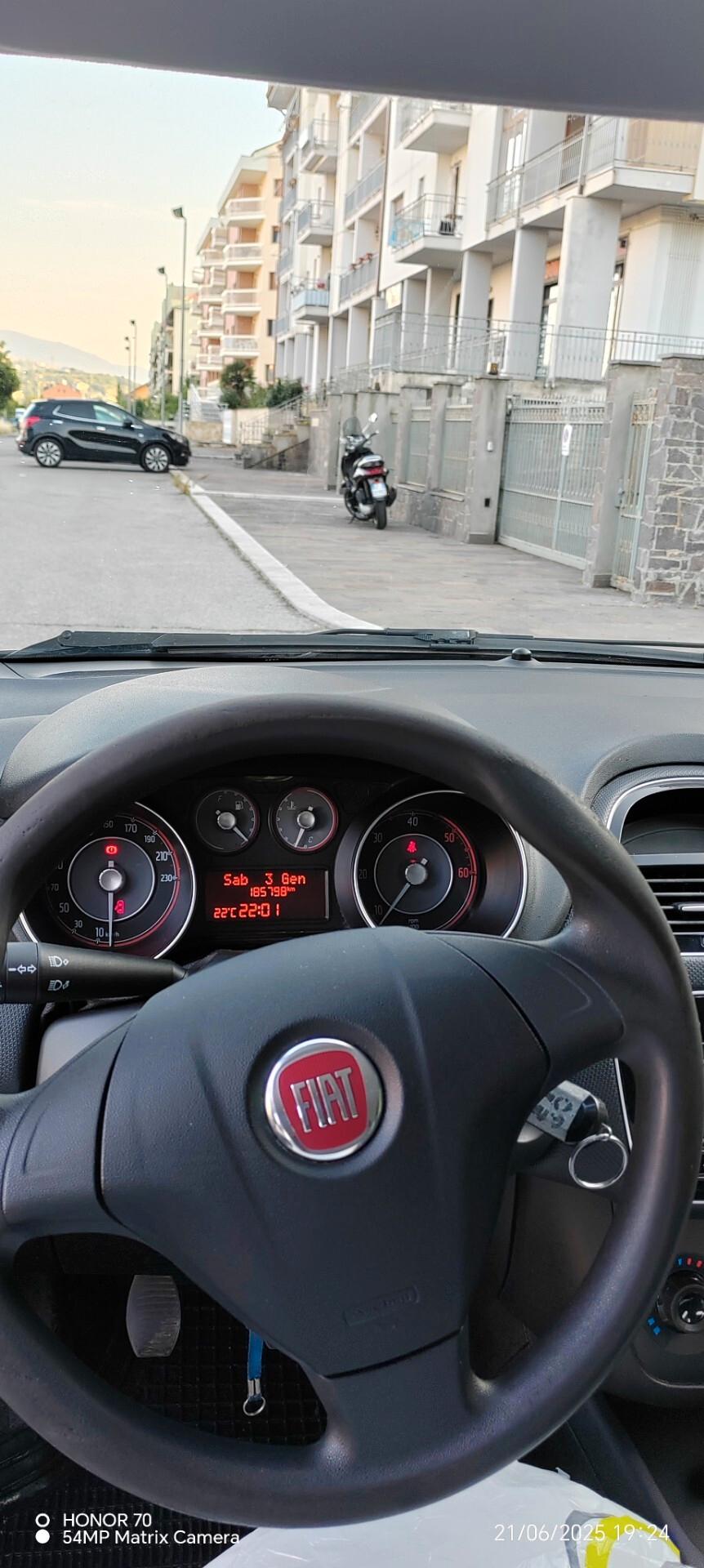 Fiat Punto 1.3 MJT II 75 CV 5 porte Street