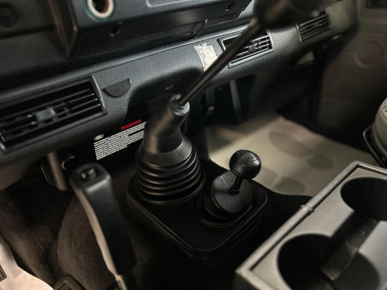Land Rover Defender 90 2.5 td5 Ok Neopatentati-DETTAGLI IN DESCRIZIONE