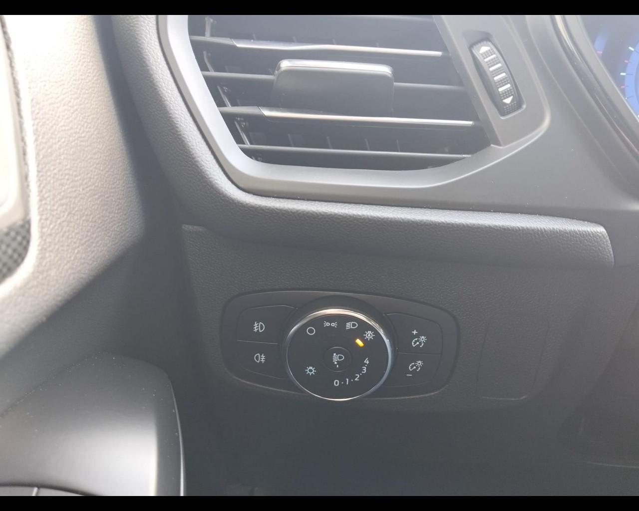 FORD Focus 4ª serie - Focus 1.0 EcoBoost Hybrid 155 CV 5p. ST-Lin
