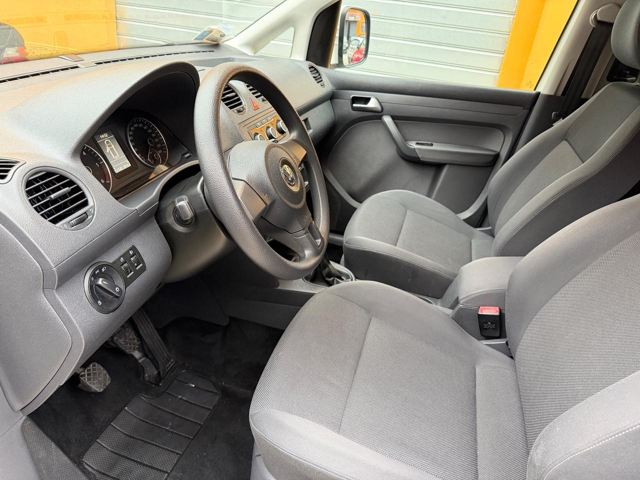 Volkswagen Caddy 1.6 TDI 102 CV 5p. Trendline 7 Posti