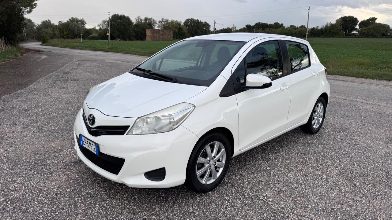 Toyota Yaris 1.0 5 porte