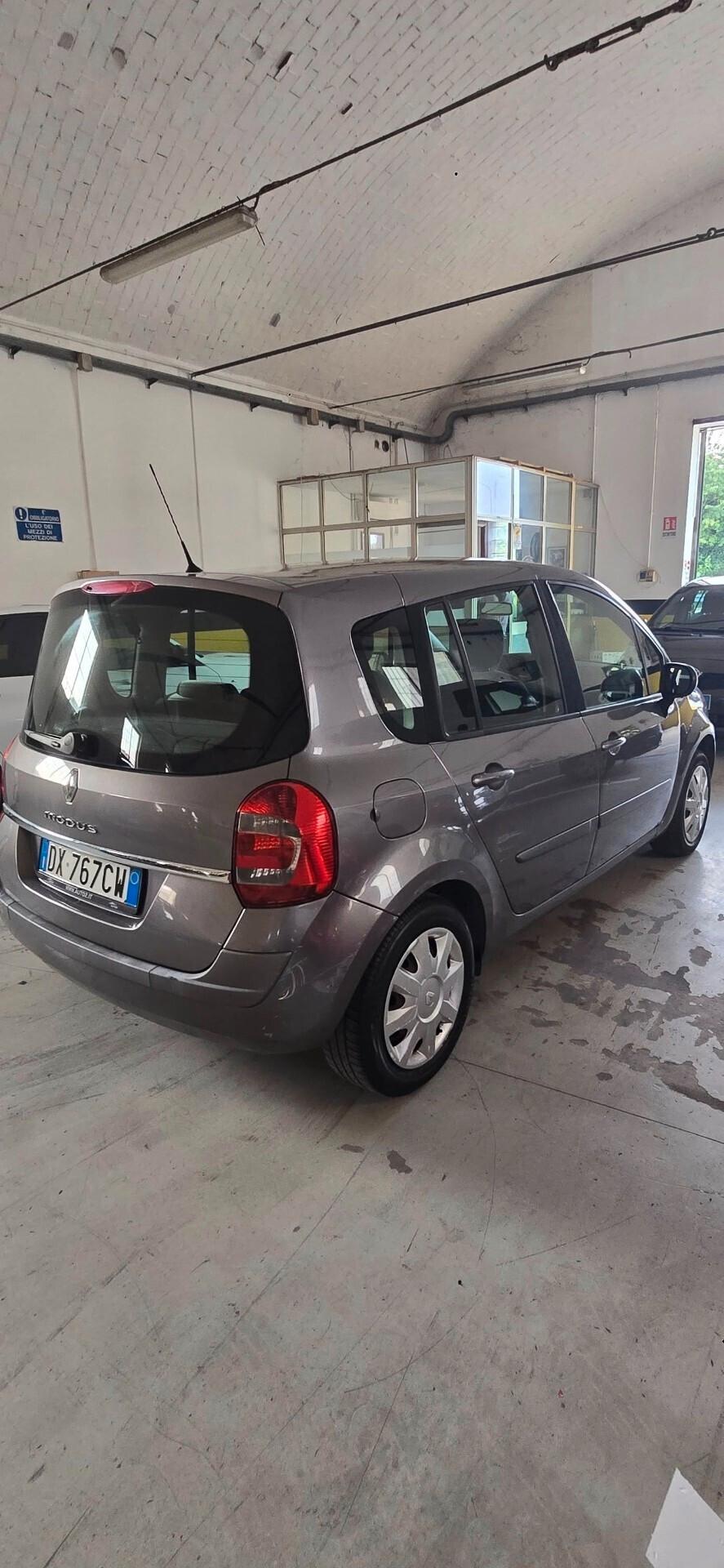 Renault Modus Grand Modus 1.2 16V TCE Dynamique