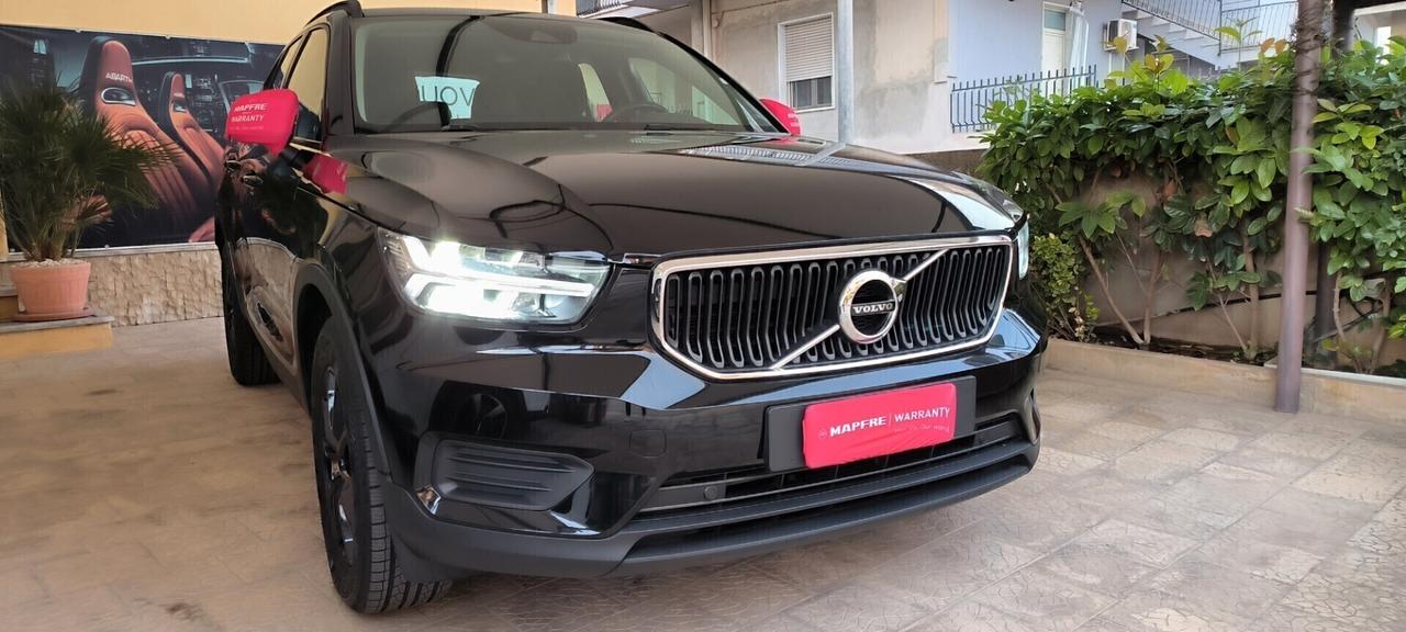 Volvo XC40 D4 AWD Geartronic Momentum