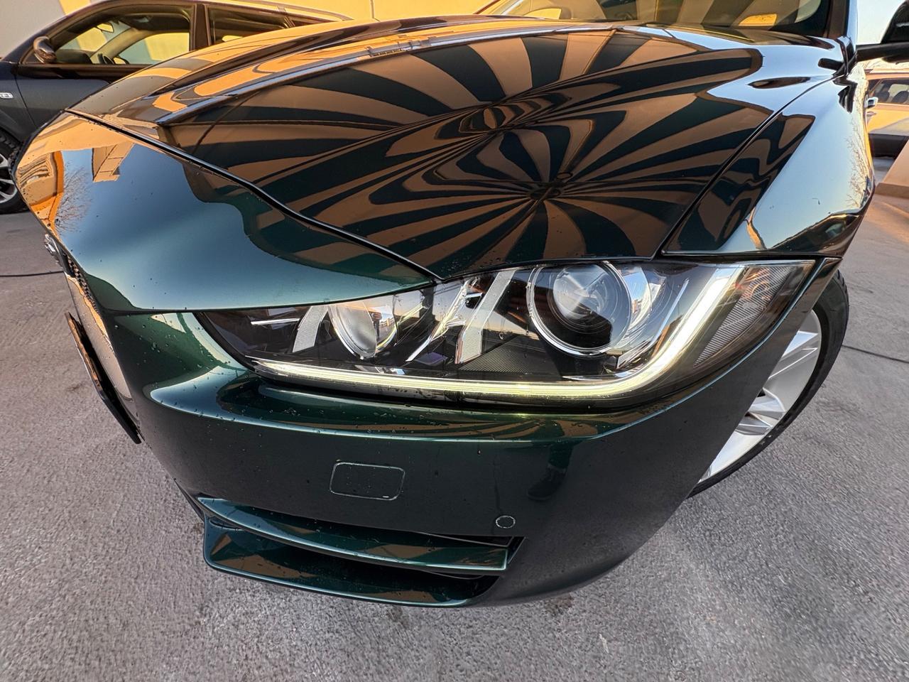 Jaguar XE 2.0 D Turbo aut. Portfolio