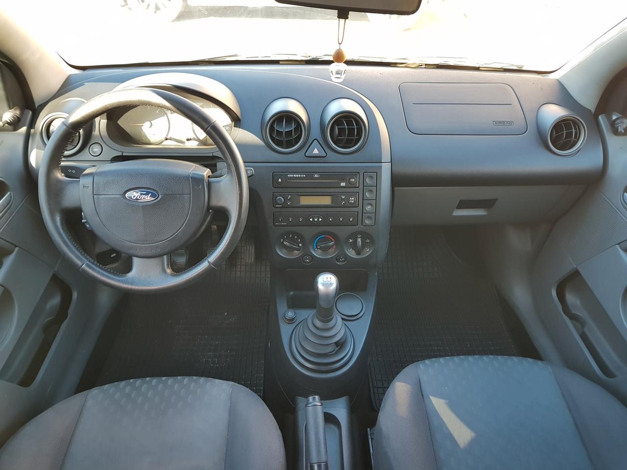 Ford Fiesta 1.4 TDCi 5p. Ambiente