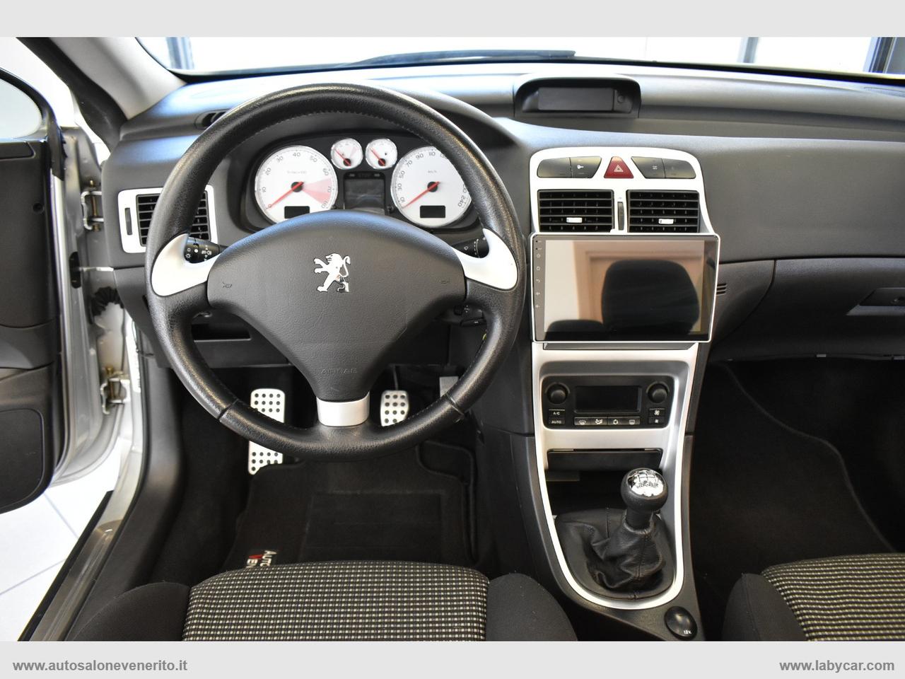 PEUGEOT 307 1.6 16V CC Tecno