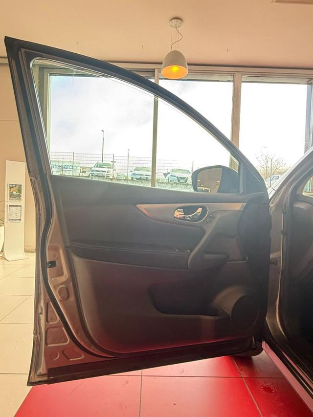 NISSAN Qashqai 1.6 dCi 2WD N-Connecta