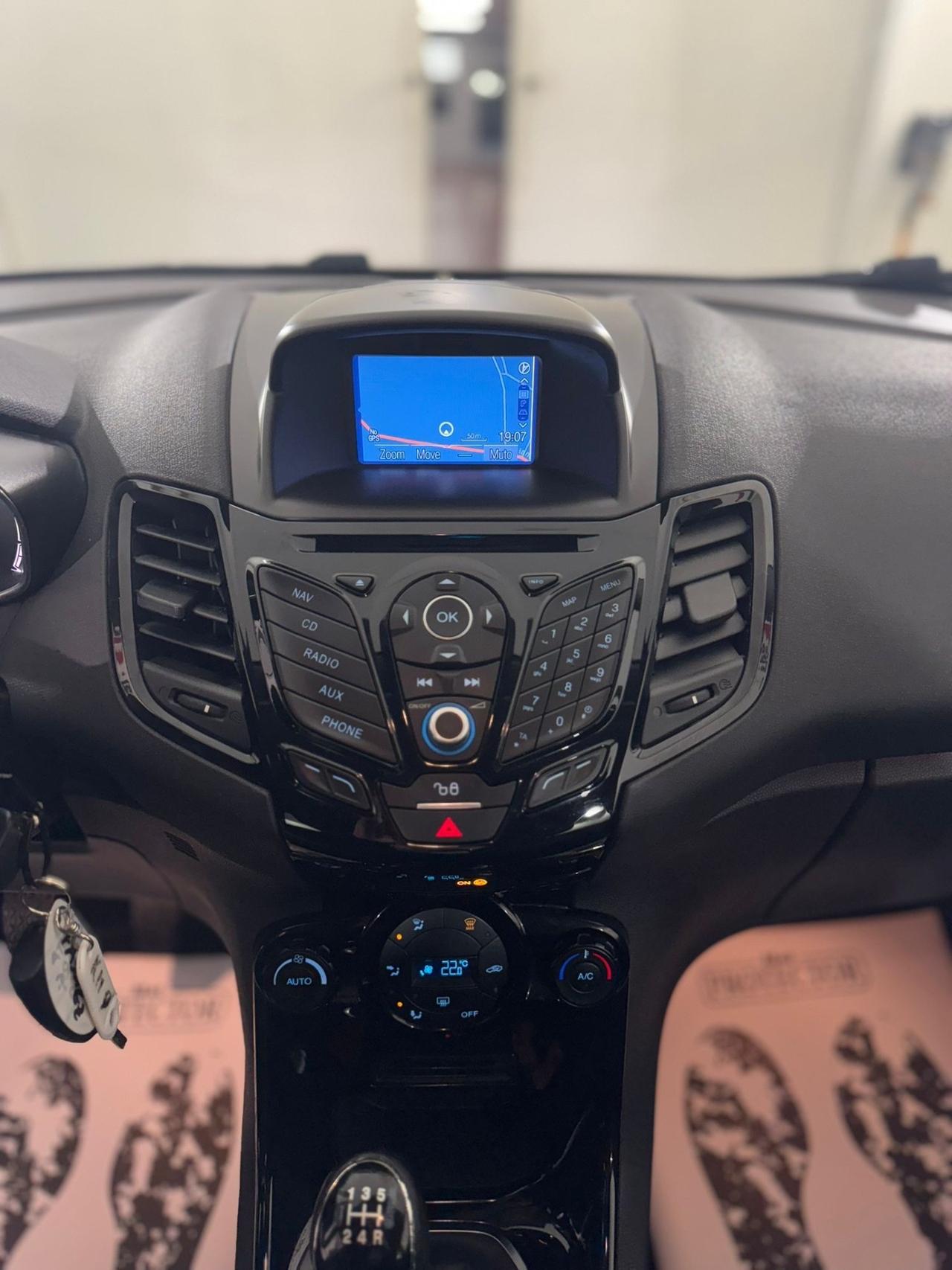 Ford Fiesta 5 porte Black & White Edition