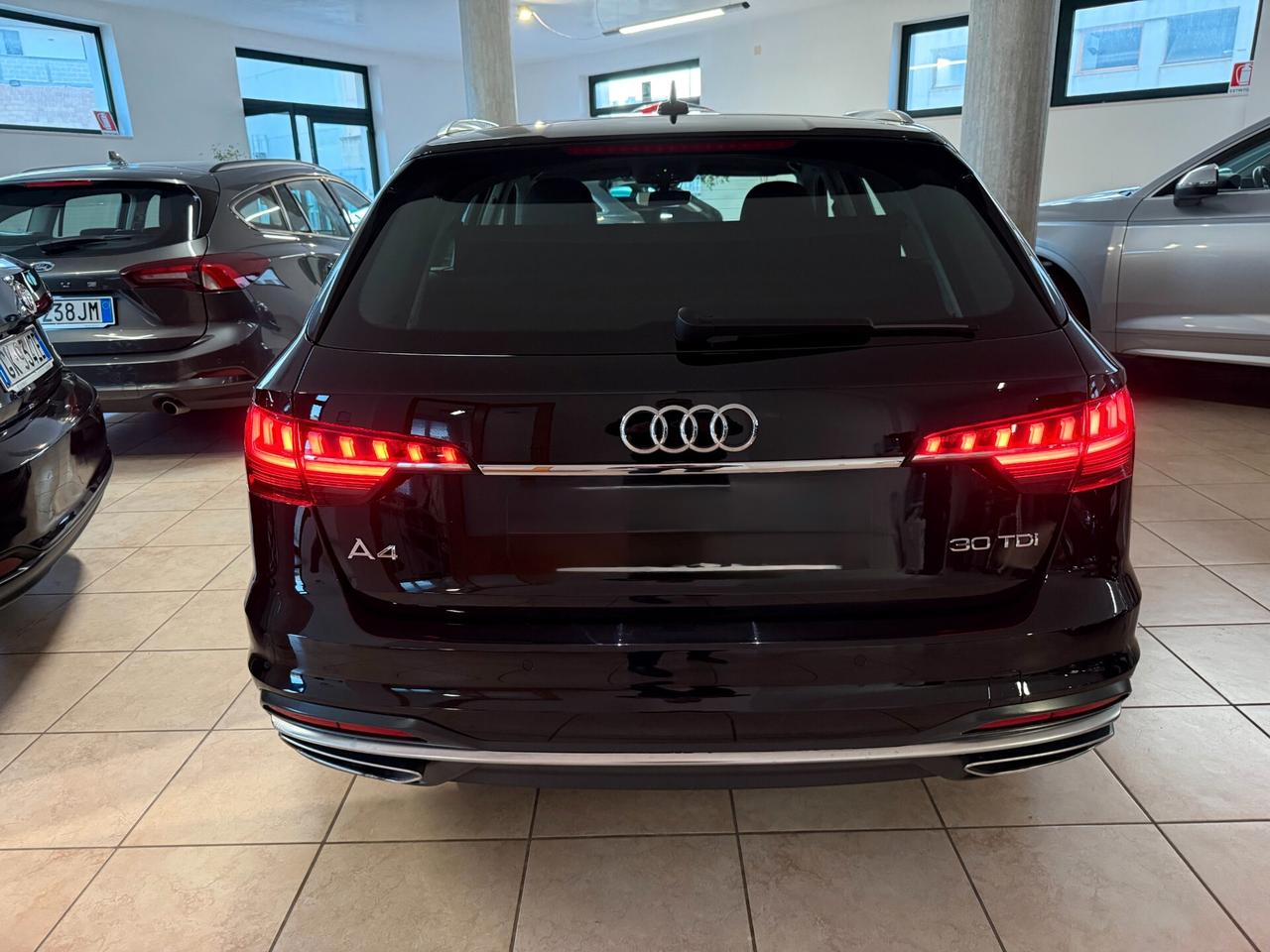 Audi A4 Avant 30 TDI/136 CV S tronic line edition