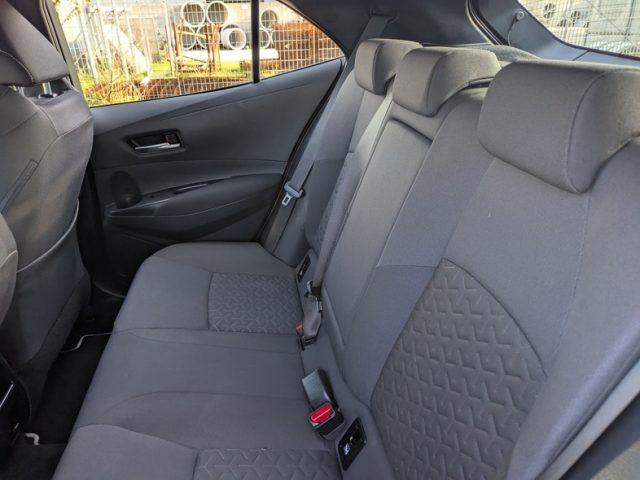 TOYOTA Corolla 1.8 Hybrid Black Edition