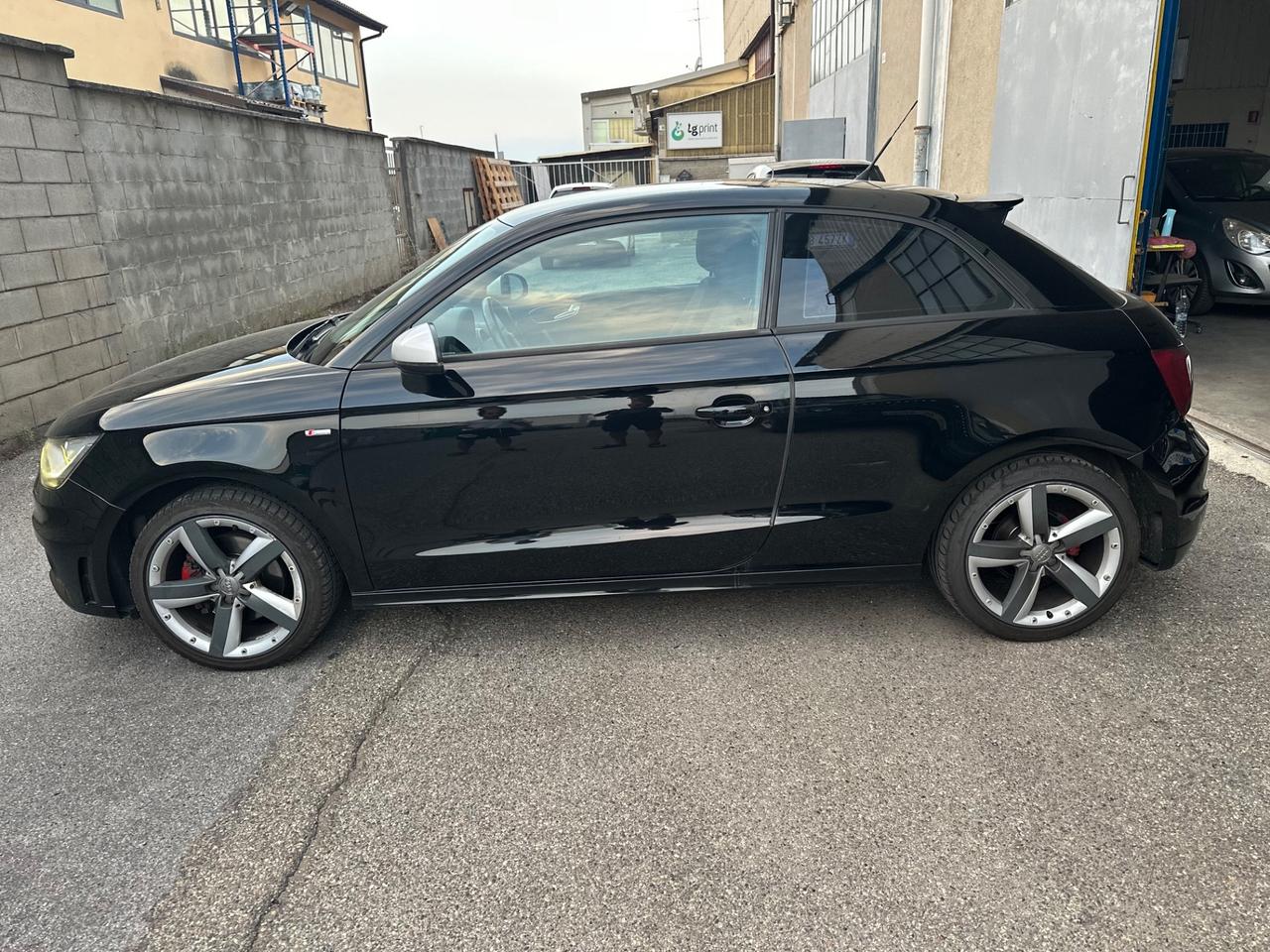 Audi A1 1.4 BENZINA NEOPATENTATI S LINE