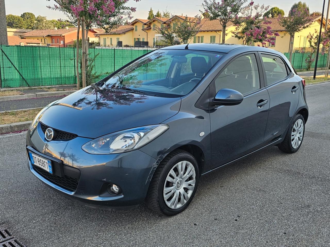 Mazda 2 benzina
