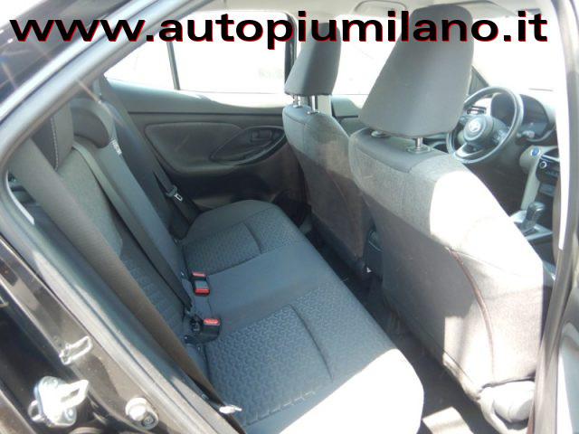 TOYOTA Yaris Cross 1.5 Hybrid 5p. E-CVT AWD-i Business
