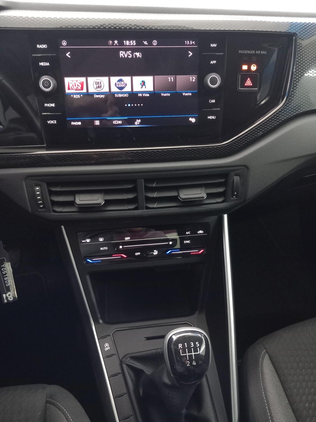 Volkswagen Polo anno 2022 benzina 1.0 km 34 mila