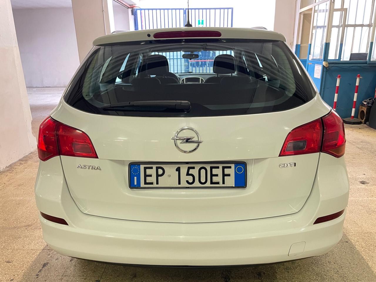 Opel Astra 1.7 CDTI 110CV Sports Tourer Cosmo