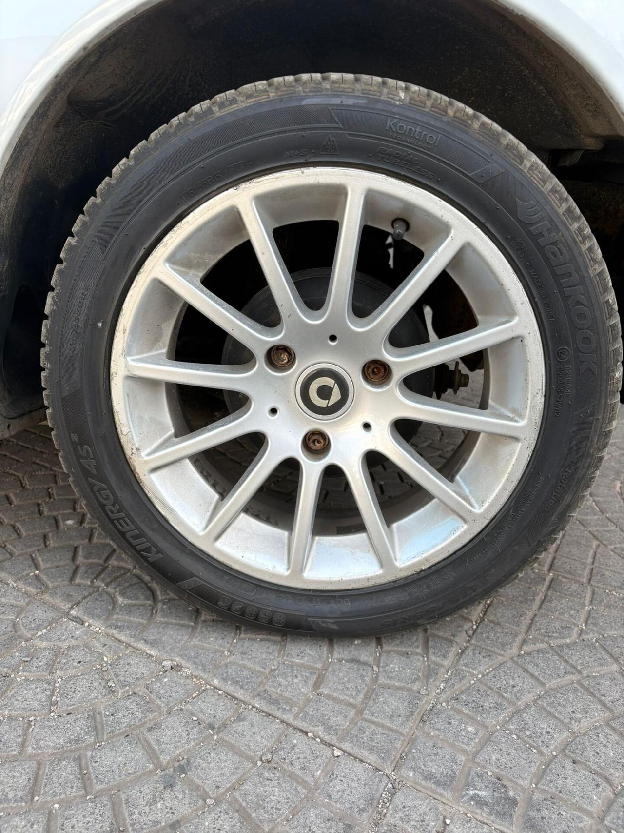 Smart ForTwo 1000 62 kW coupé pulse