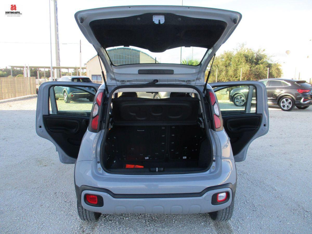 FIAT Panda 1.0 S&S Hybrid City Cross-2021 KM60000