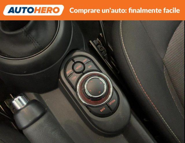 MINI Cooper 1.5 Cooper Essential 5 porte