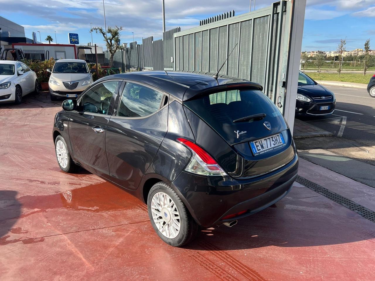 Lancia Ypsilon 1.2 69 CV 5 porte GPL Ecochic Platinum