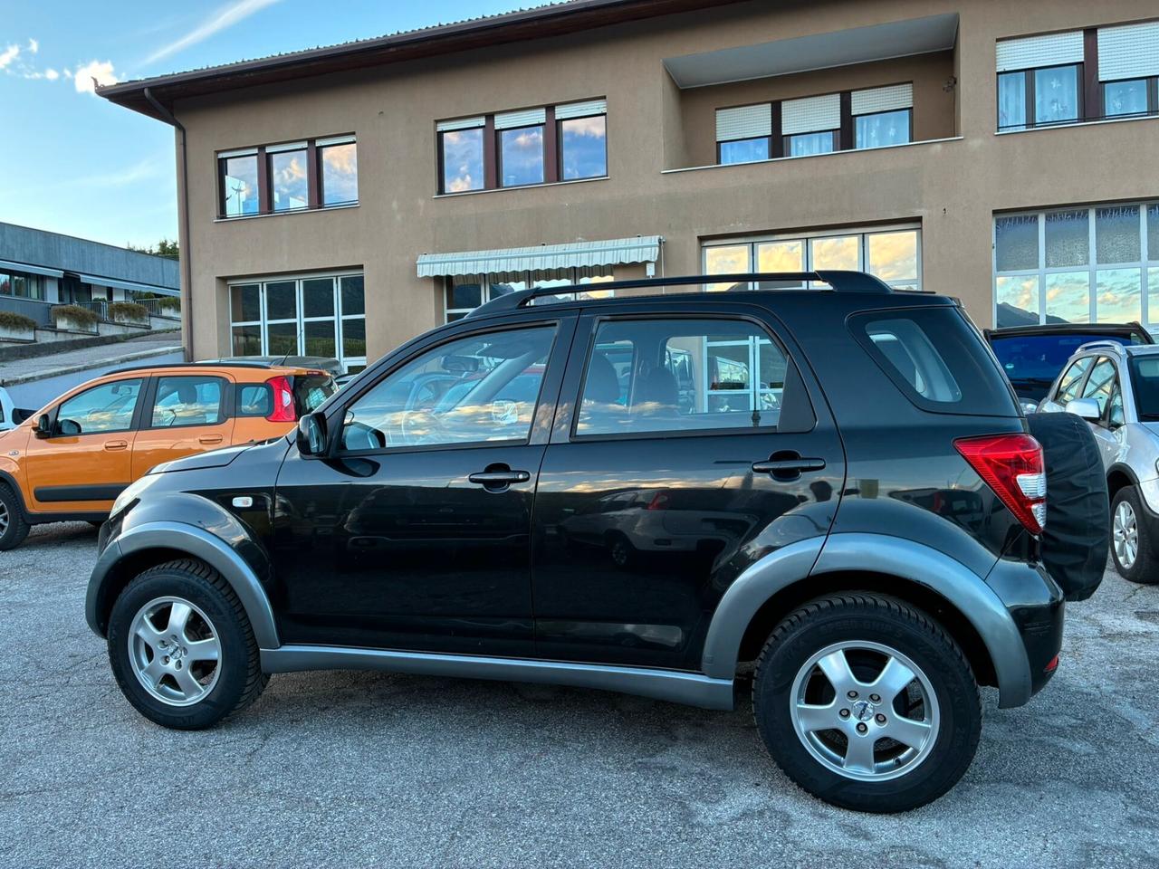 DAIHATSU TERIOS 1.5 4WD SX TOP - GANCIO TRAINO