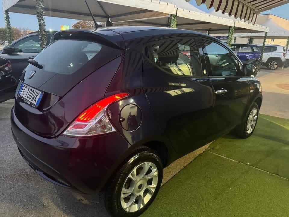 Lancia Ypsilon 900cc 85 CV Platinum garanzia 12/24
