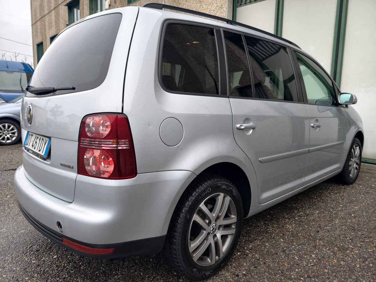 Volkswagen Touran 7 POSTI BENZINA METANO 2008