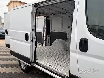 Fiat Ducato Peugeot Boxer 330 2.2 Diesel 140 cv L1