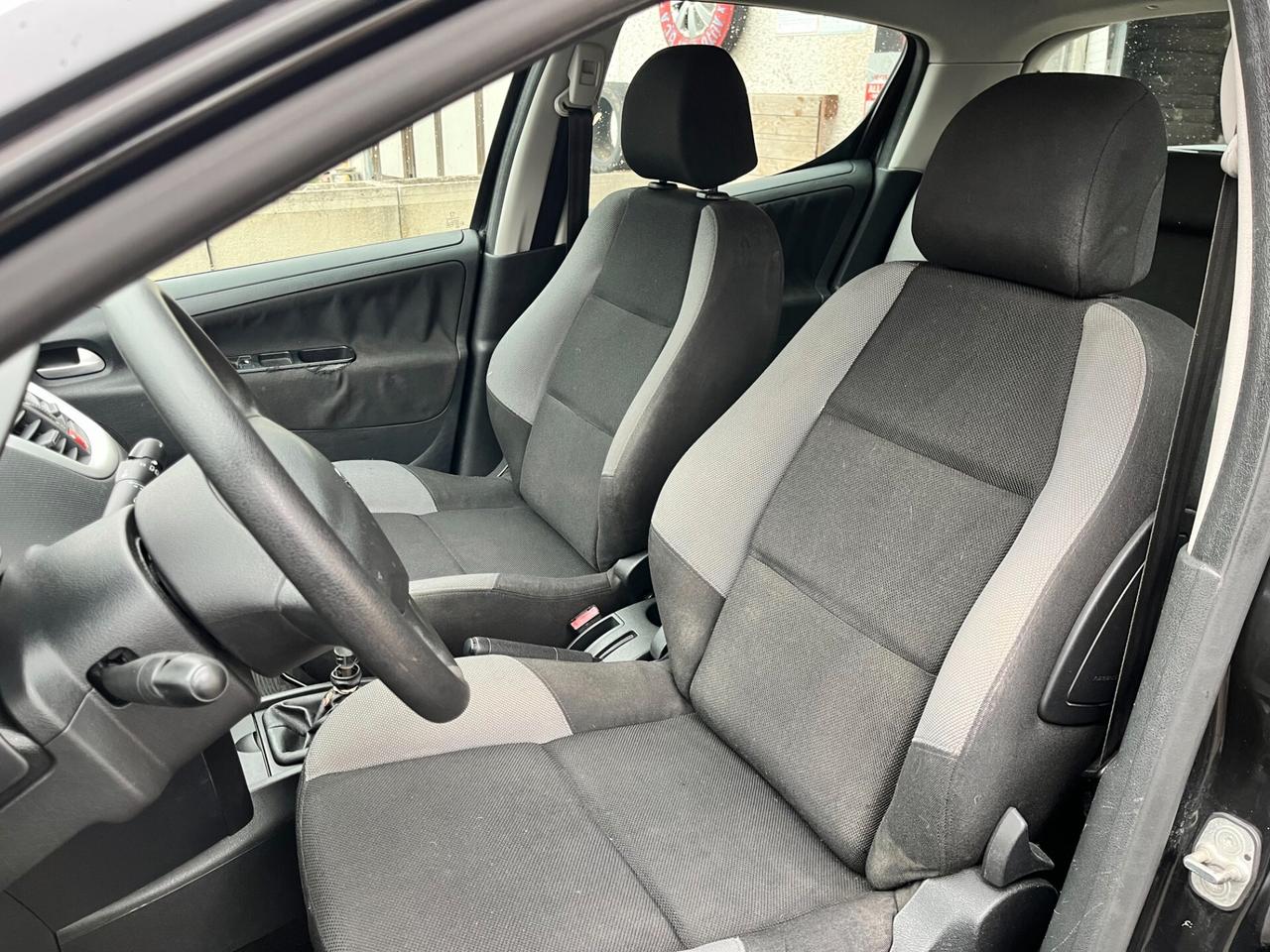 Peugeot 207 1.4 8V 75CV 5p. ONE Line