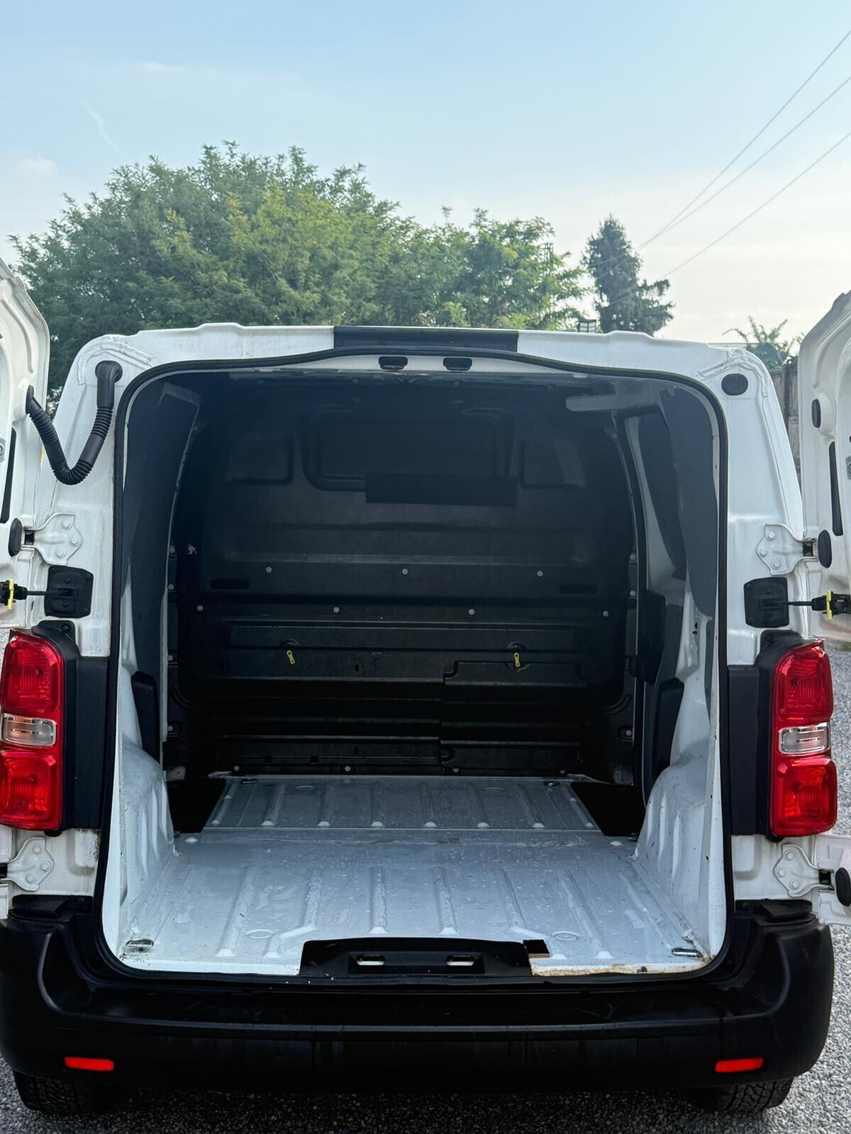 Peugeot Expert 180 S&S EAT8 PC-TN Furgone Premium Compact