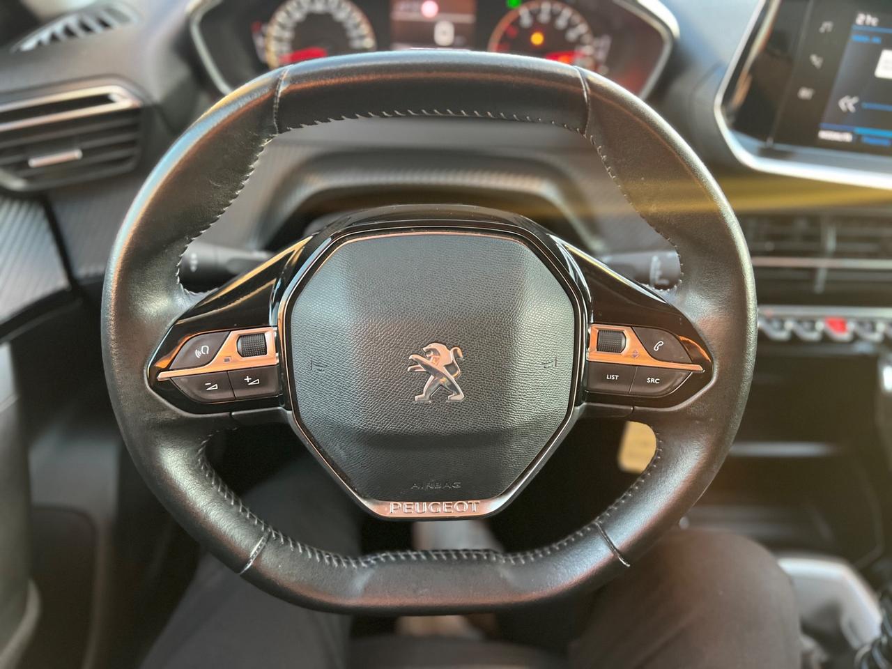 Peugeot 2008 PureTech 100 S&S Active Pack