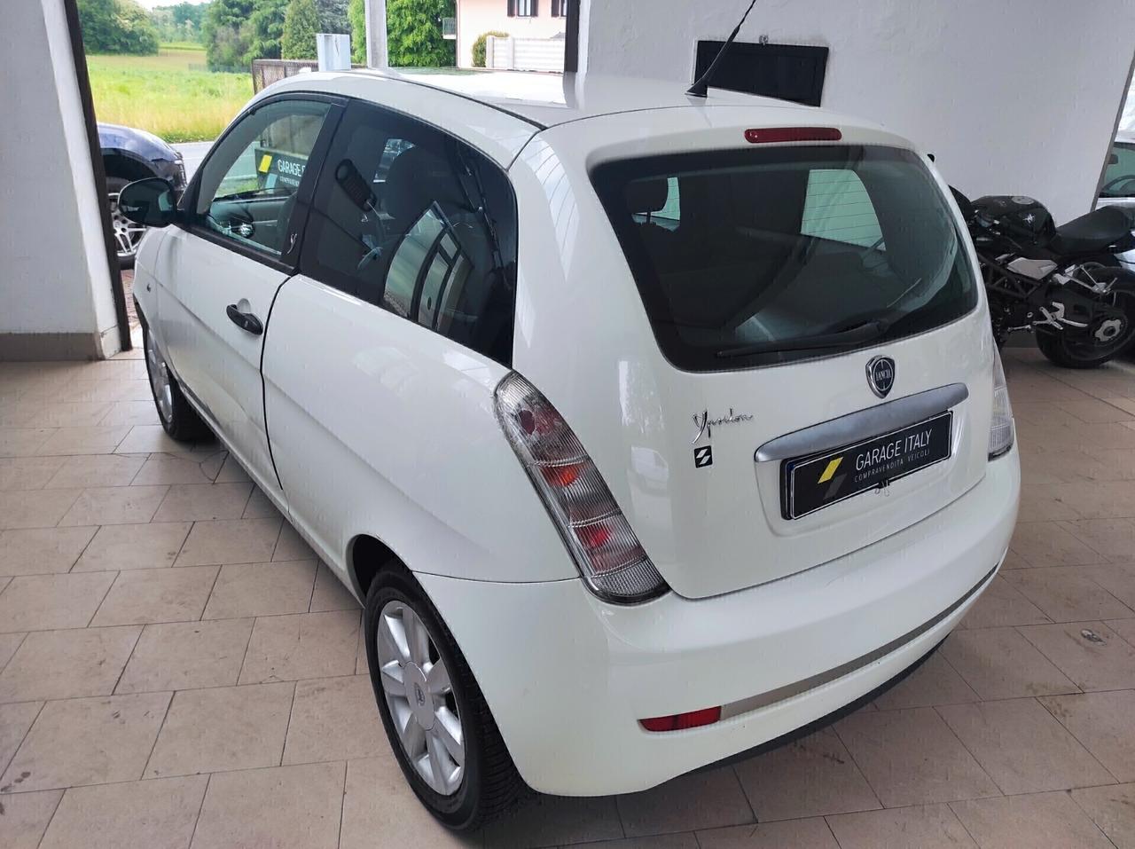 Lancia Ypsilon 1.2 Argento NEOPATENTATI