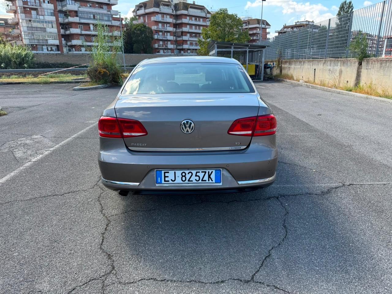 Volkswagen Passat 2.0 TDI Highline BlueM. Tech.