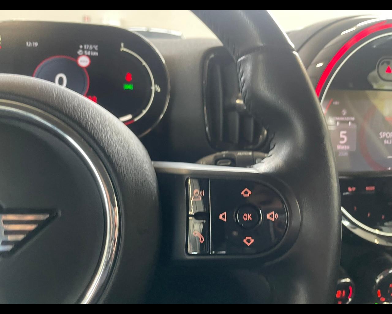 MINI Mini Countrym.(F60) - Mini 2.0 Cooper D Essential Countryman