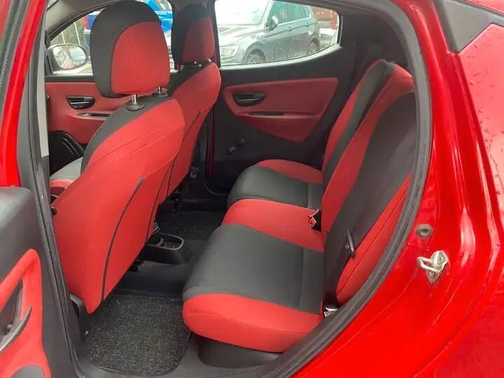 Lancia Ypsilon 1.2 Silver