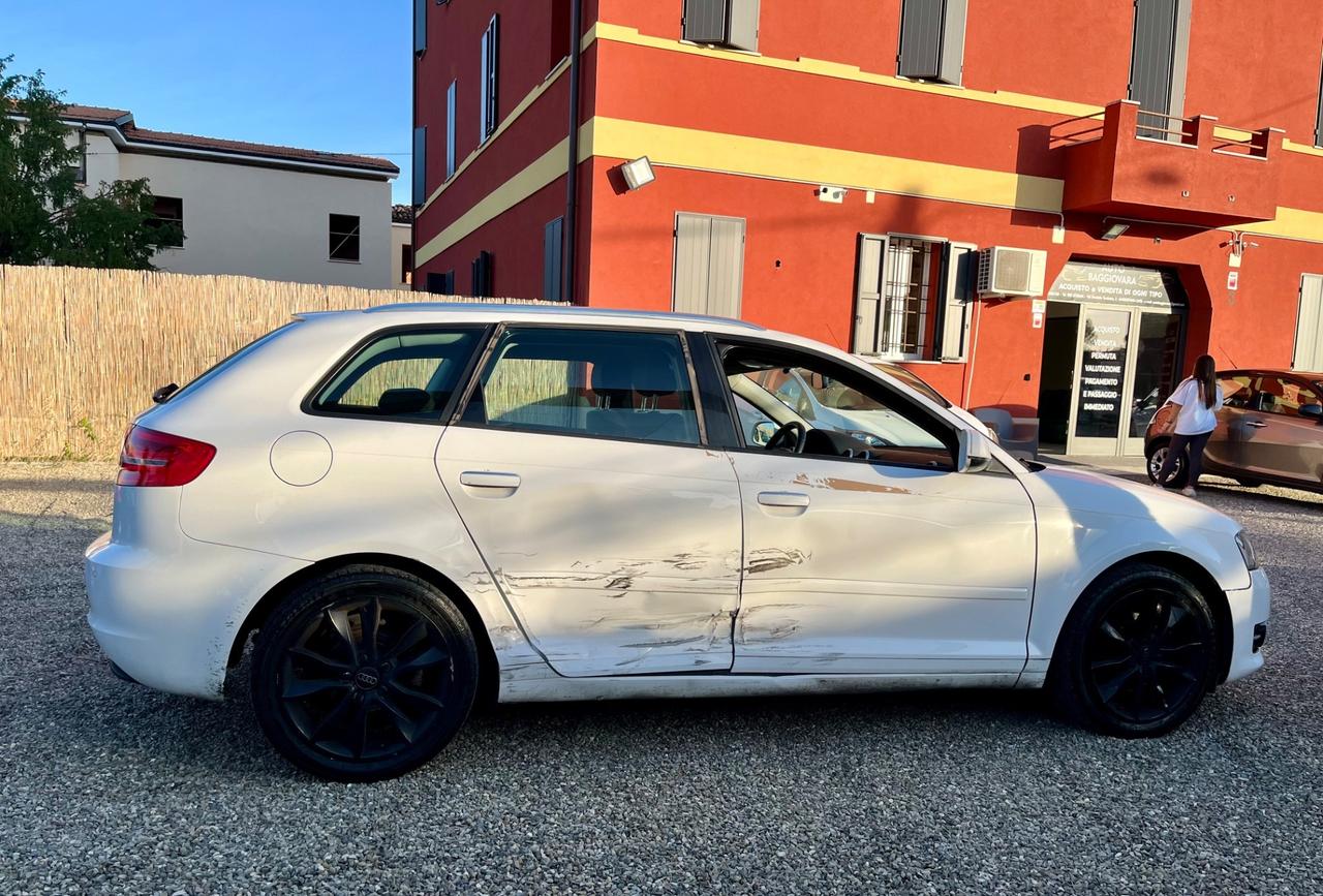 Audi A3 1.6 TDI 105 CV VEDI FOTO!